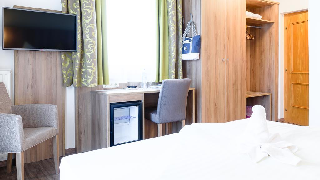 Hotel Marko Sankt Kanzian am Klopeiner See Oda fotoğraf