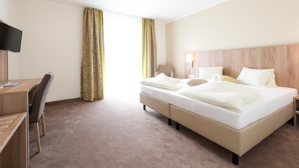Hotel Marko Sankt Kanzian am Klopeiner See Oda fotoğraf
